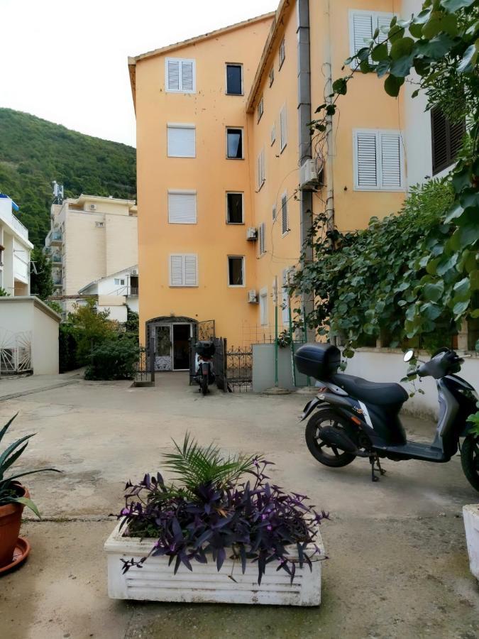 Suncani Apartman 1-Vila Amfora Будва Экстерьер фото